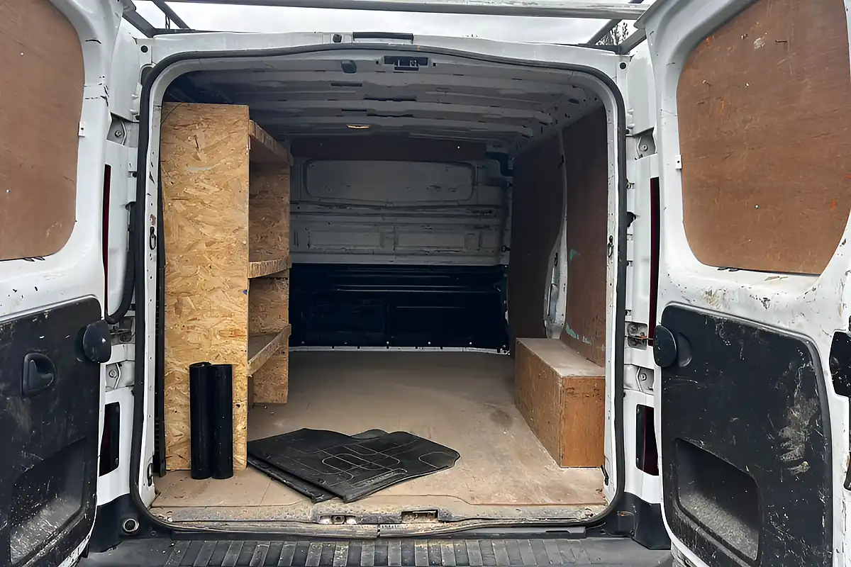 Used 2014 Renault Trafic Business+ White - Interior and Exterior details 11