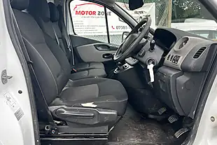 Used 2014 Renault Trafic Business+ White - Interior and Exterior details 14