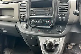 Used 2014 Renault Trafic Business+ White - Interior and Exterior details 15