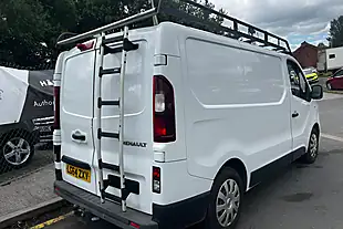 Used 2014 Renault Trafic Business+ White - Interior and Exterior details 9