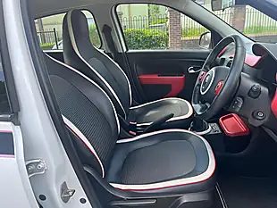 Used 2014 Renault Twingo Dynamique White - Interior and Exterior details 11