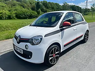 Used 2014 Renault Twingo Dynamique White - Interior and Exterior details 5