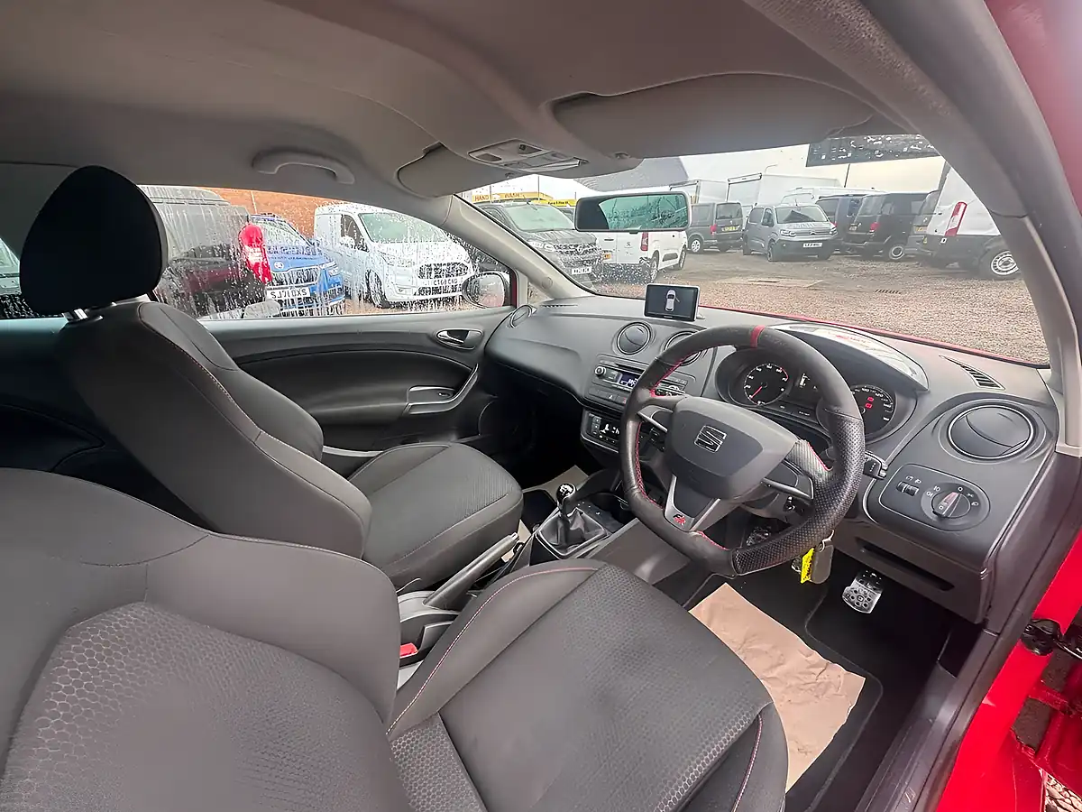 Used 2014 SEAT Ibiza Fr Edition Red - Interior and Exterior details 12