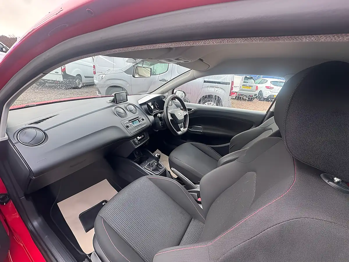 Used 2014 SEAT Ibiza Fr Edition Red - Interior and Exterior details 17