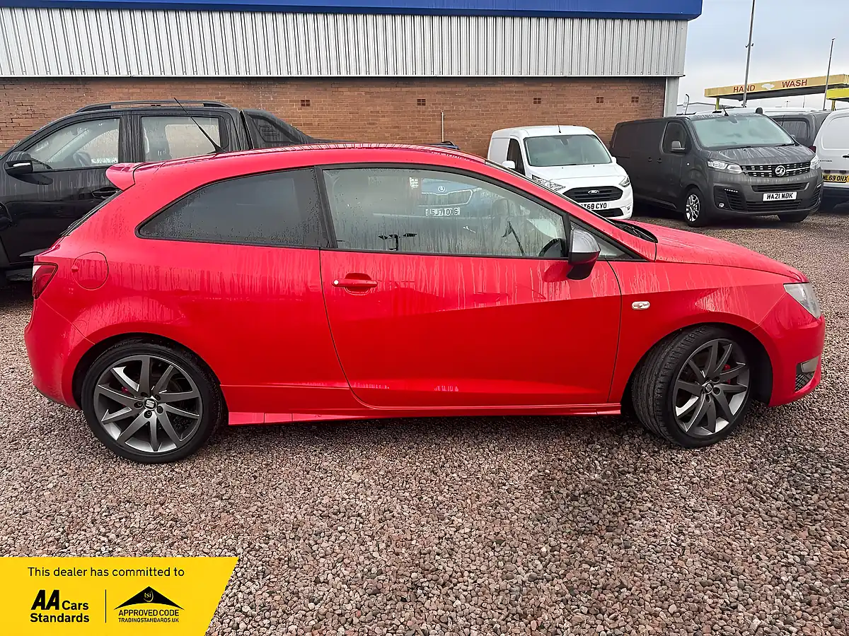 Used 2014 SEAT Ibiza Fr Edition Red - Interior and Exterior details 4