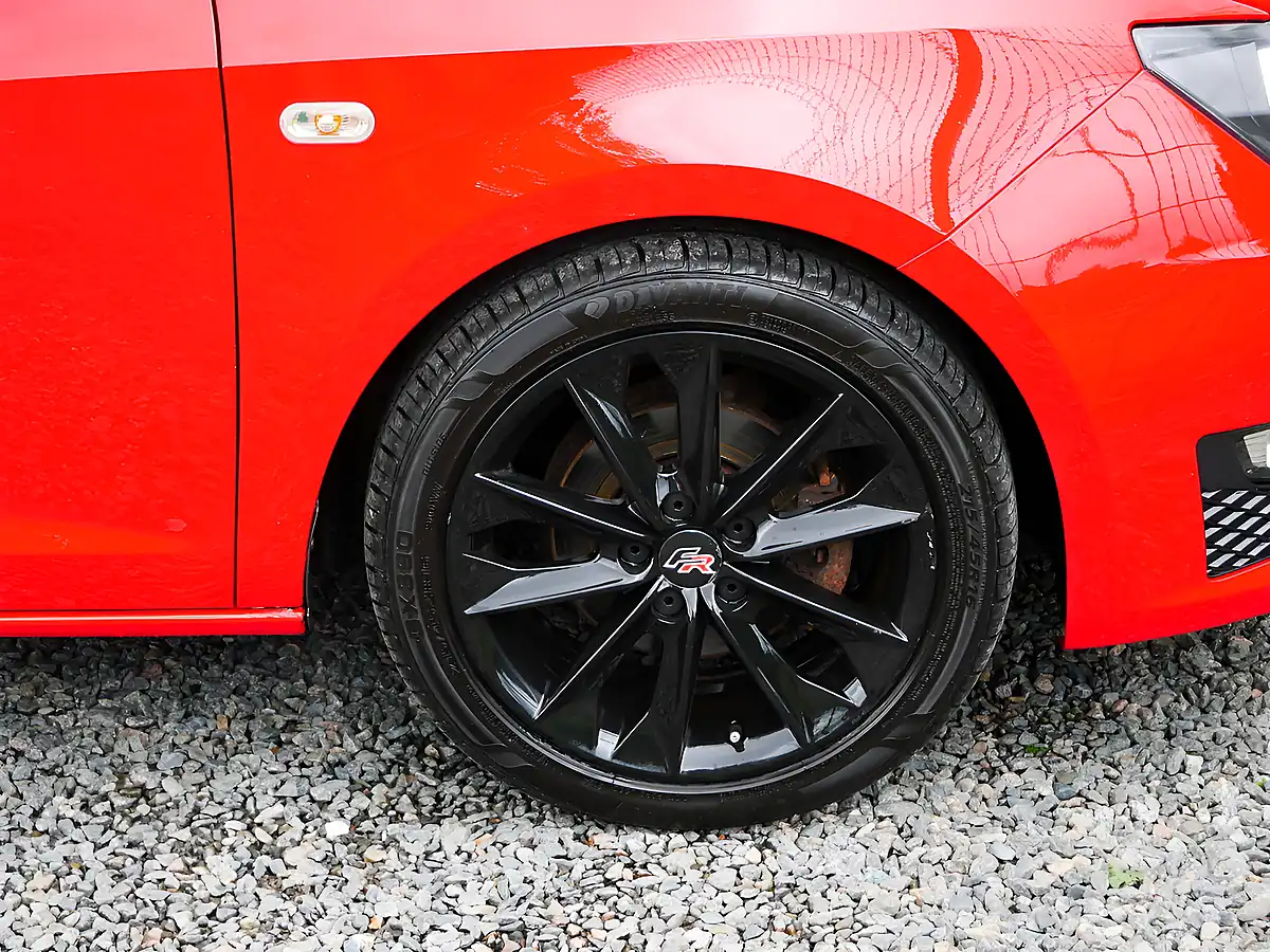 Used 2014 SEAT Ibiza Fr Emocion Red - Interior and Exterior details 16