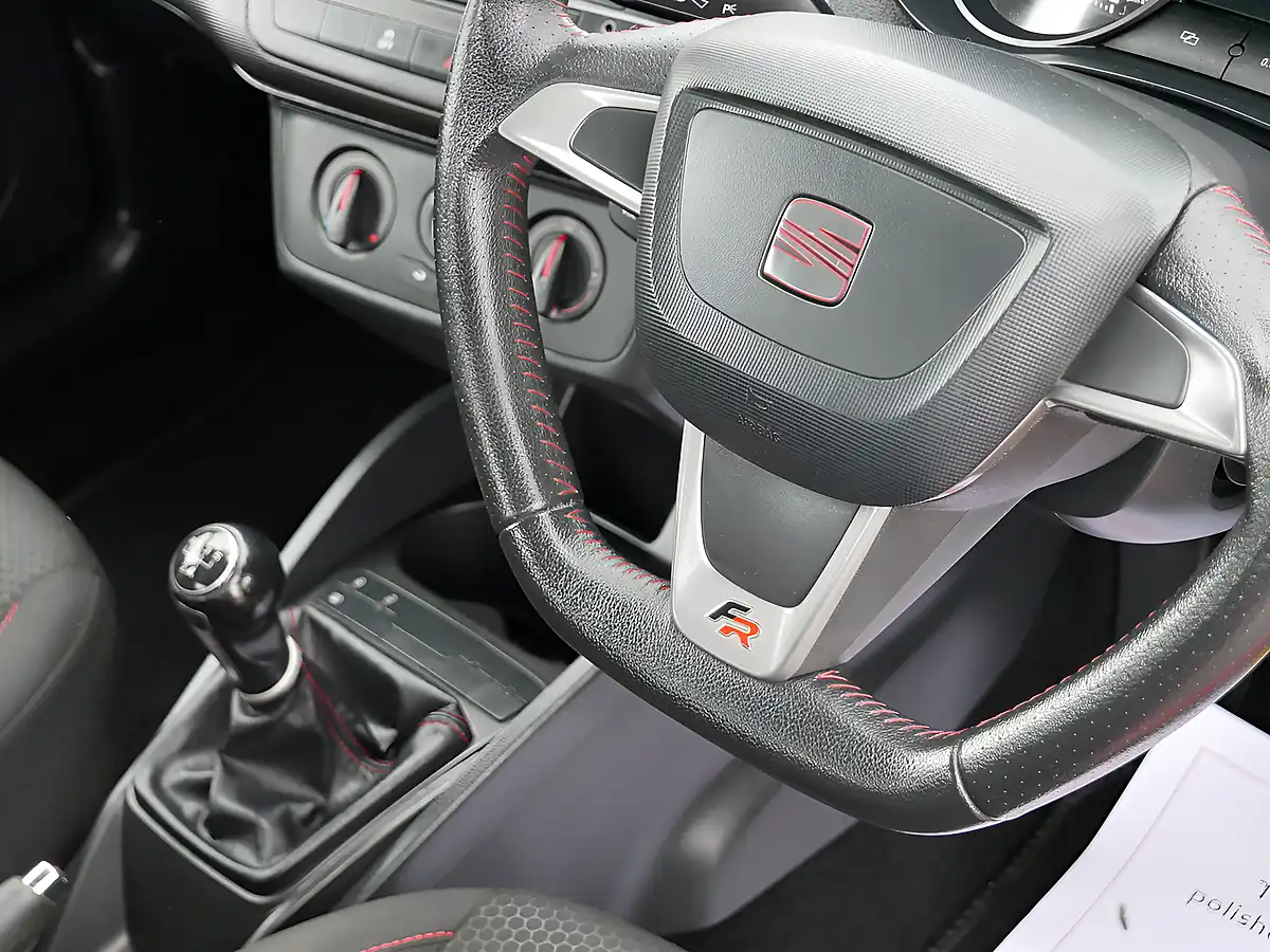 Used 2014 SEAT Ibiza Fr Emocion Red - Interior and Exterior details 20
