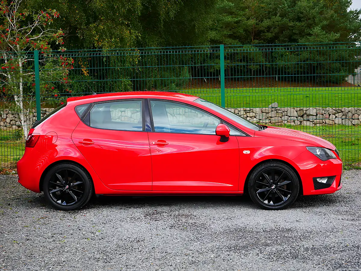 Used 2014 SEAT Ibiza Fr Emocion Red - Interior and Exterior details 5