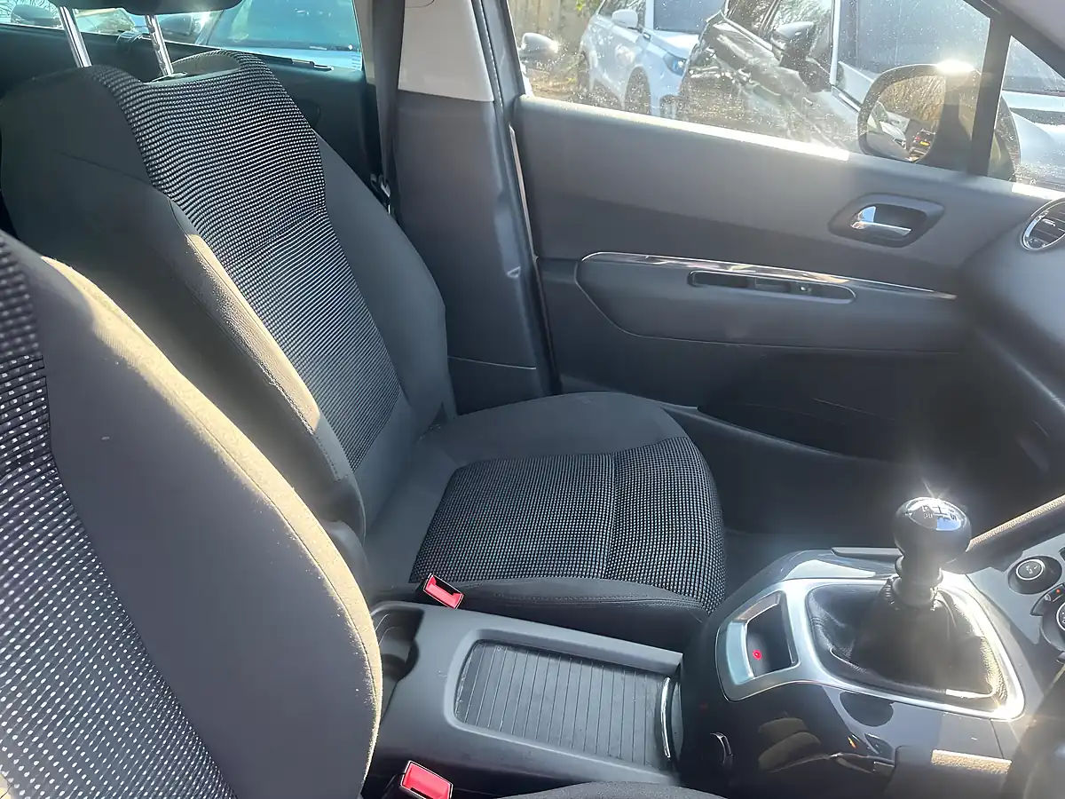 Used 2014 SEAT Ibiza Fr Silver - Interior and Exterior details 13