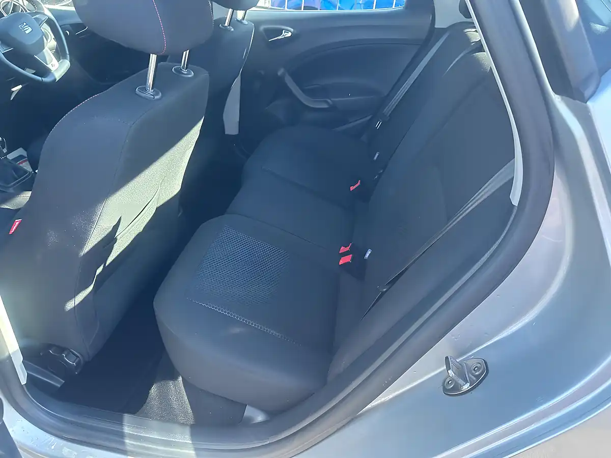 Used 2014 SEAT Ibiza Fr Silver - Interior and Exterior details 15
