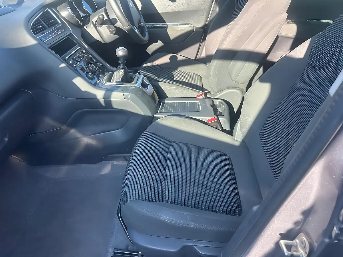 Used 2014 SEAT Ibiza Fr Silver - Interior and Exterior details 17