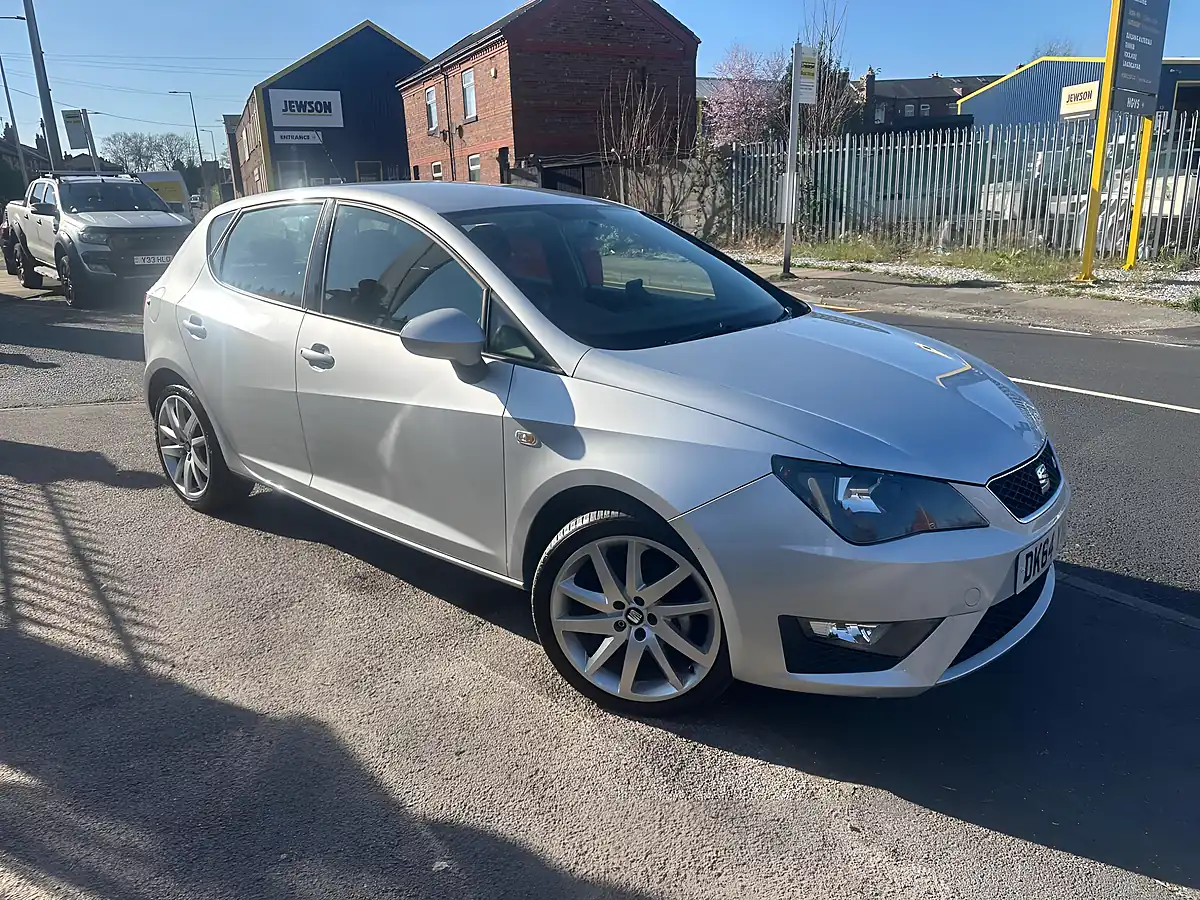 Used 2014 SEAT Ibiza Fr Silver - Interior and Exterior details 9