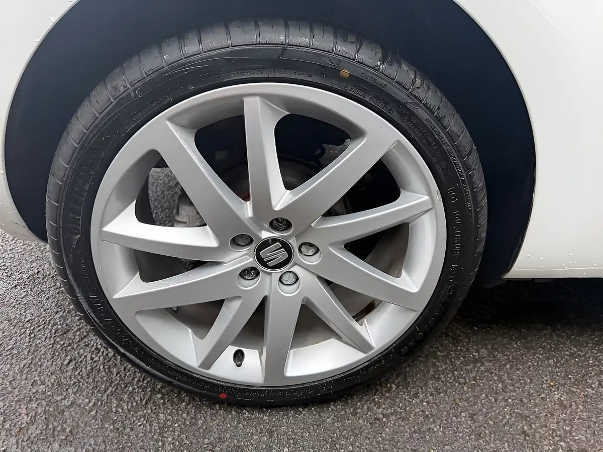 Used 2014 SEAT Ibiza Fr Sport White - Interior and Exterior details 11