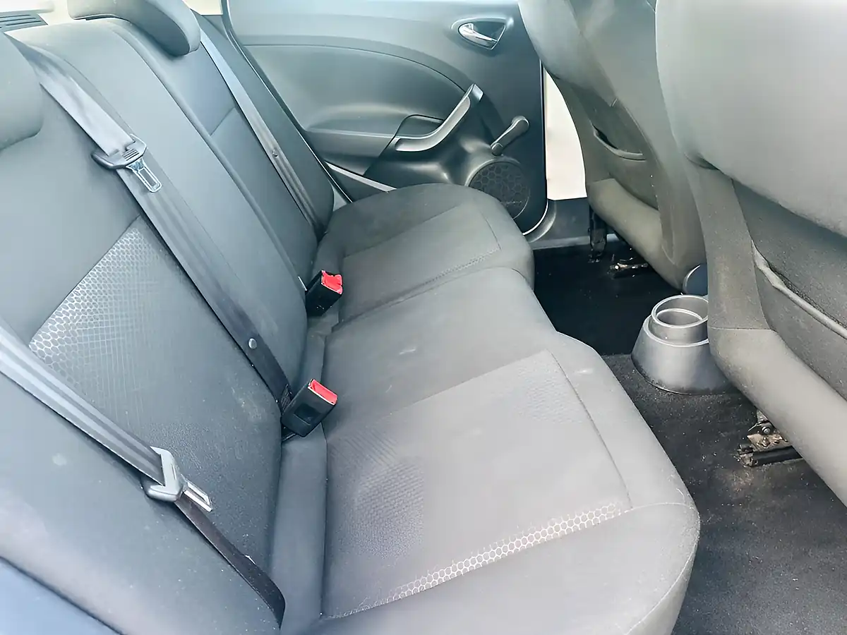 Used 2014 SEAT Ibiza Fr White - Interior and Exterior details 13