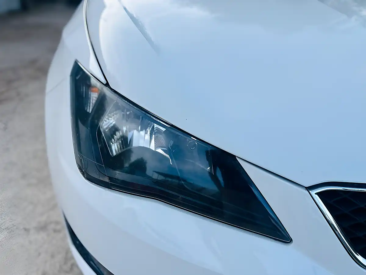Used 2014 SEAT Ibiza Fr White - Interior and Exterior details 18