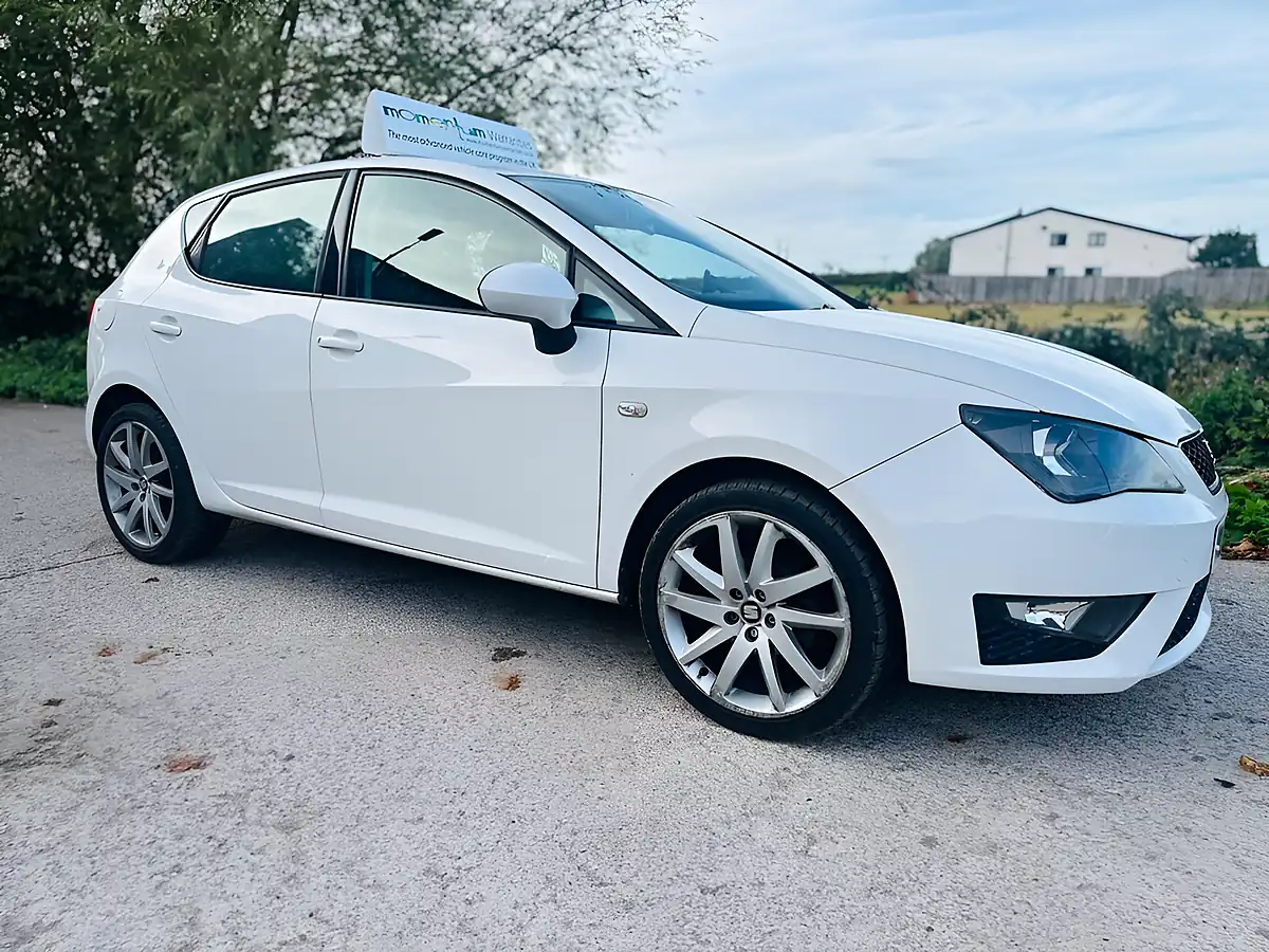 Used 2014 SEAT Ibiza Fr White - Interior and Exterior details 6