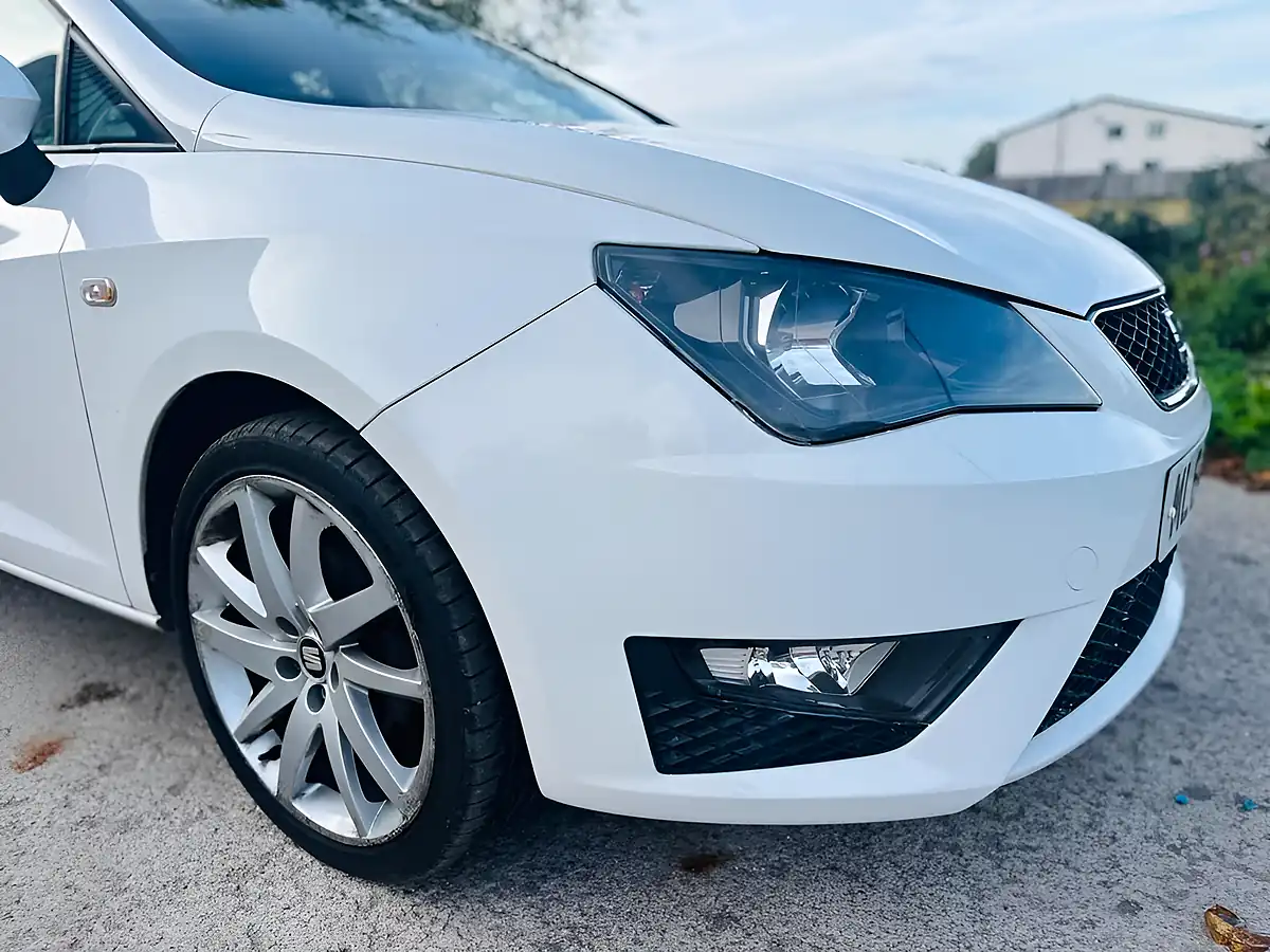 Used 2014 SEAT Ibiza Fr White - Interior and Exterior details 9