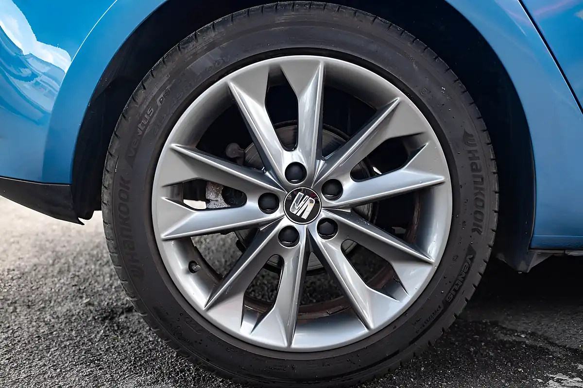 Used 2014 SEAT Ibiza I-Tech Bahama Blue - Interior and Exterior details 10
