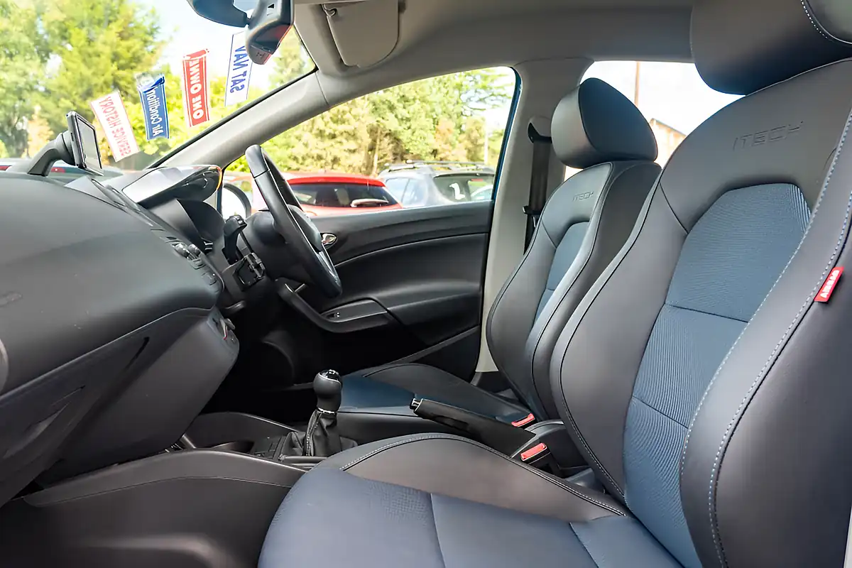 Used 2014 SEAT Ibiza I-Tech Bahama Blue - Interior and Exterior details 13