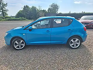 Used 2014 SEAT Ibiza Toca Blue - Interior and Exterior details 15