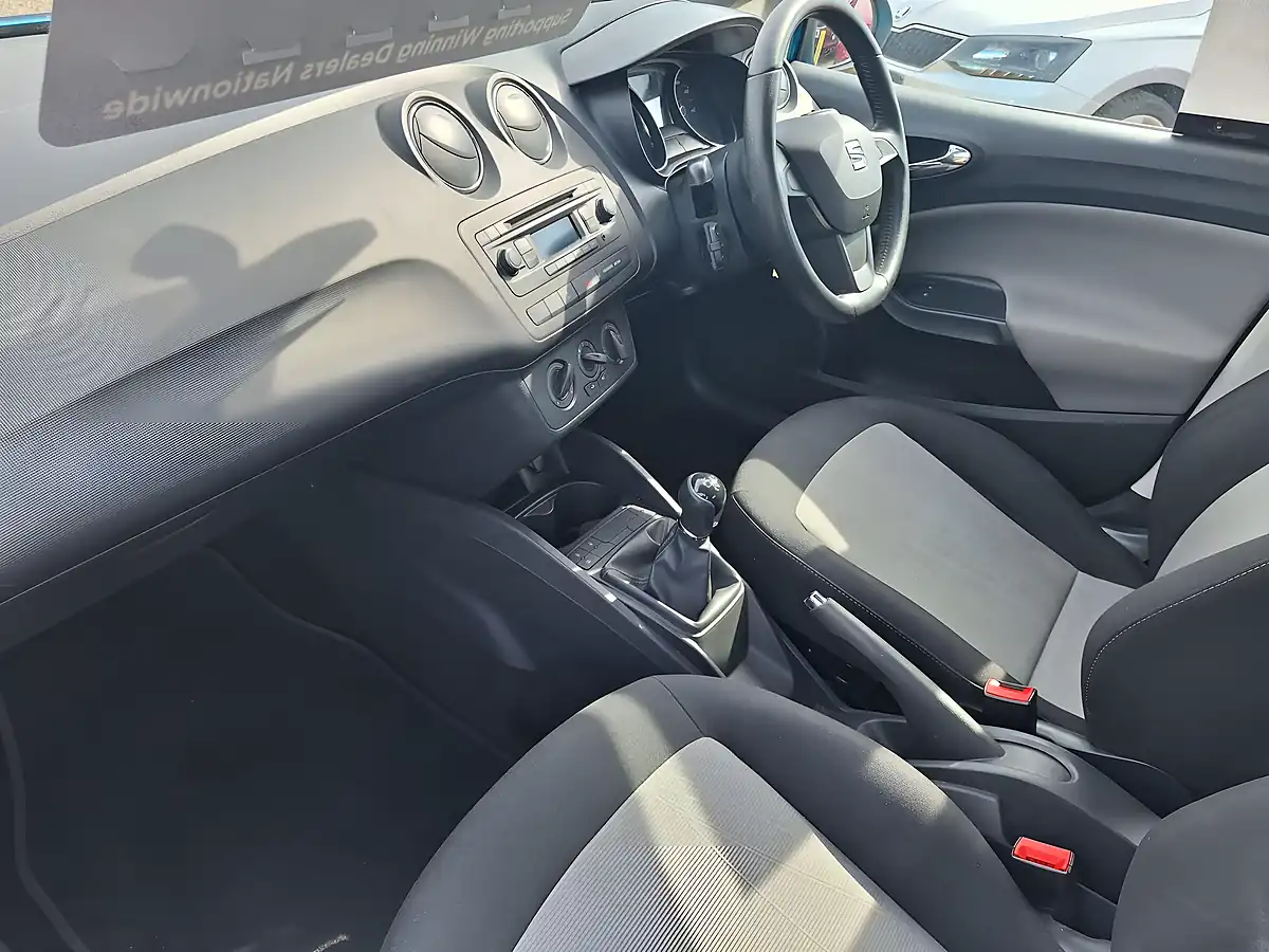 Used 2014 SEAT Ibiza Toca Blue - Interior and Exterior details 3