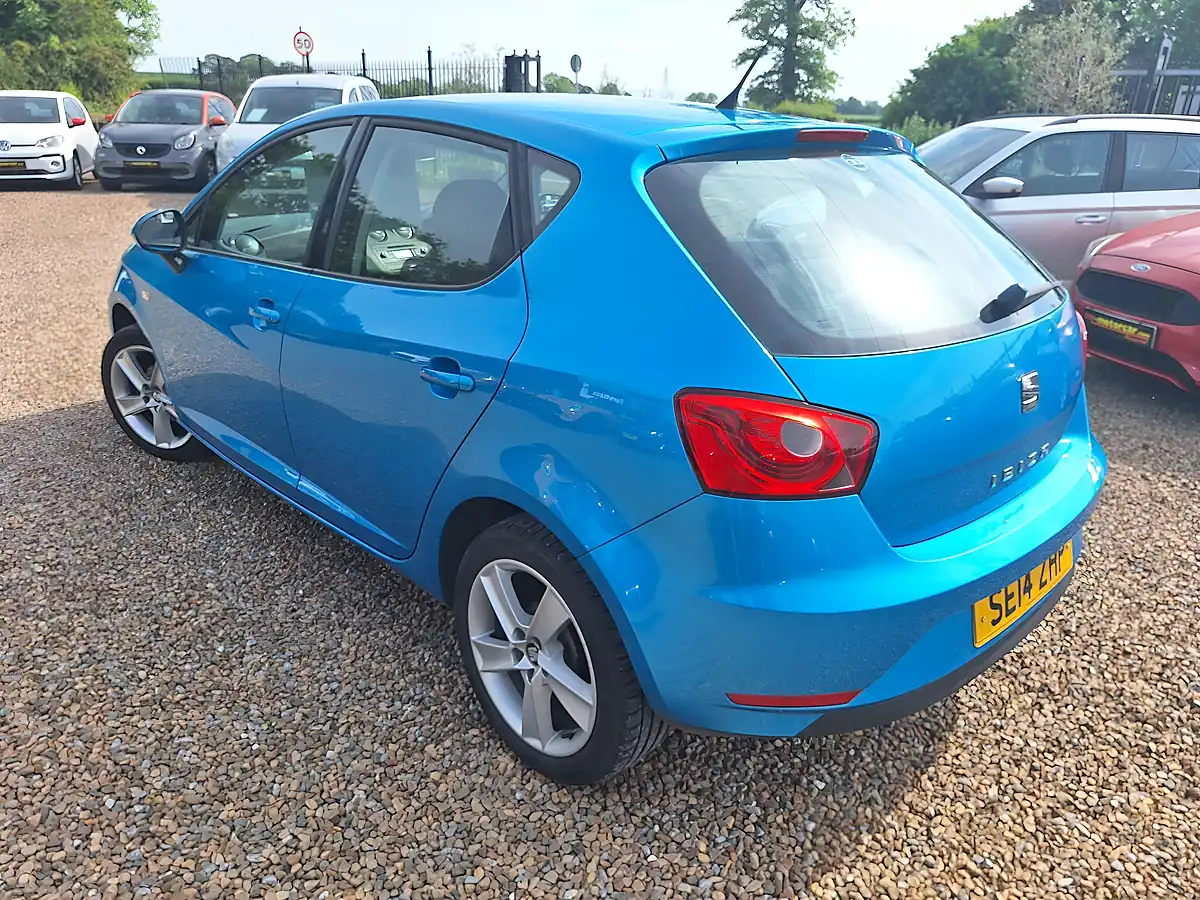Used 2014 SEAT Ibiza Toca Blue - Interior and Exterior details 8