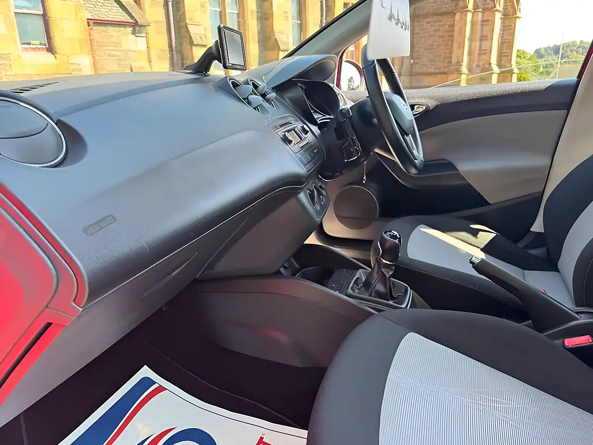 Used 2014 SEAT Ibiza Toca Red - Interior and Exterior details 19
