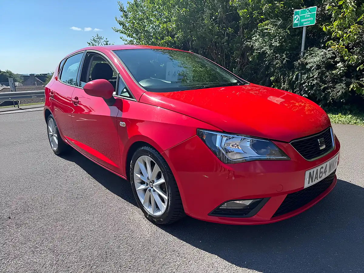 Used 2014 SEAT Ibiza Toca Red - Interior and Exterior details 3