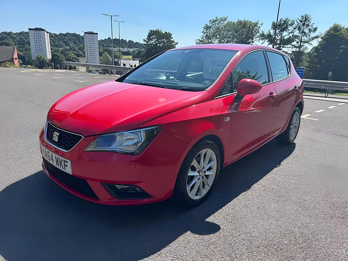Used 2014 SEAT Ibiza Toca Red - Interior and Exterior details 4