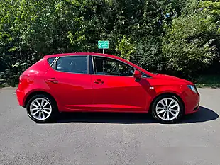 Used 2014 SEAT Ibiza Toca Red - Interior and Exterior details 7