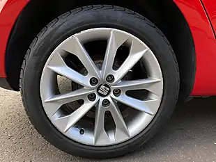 Used 2014 SEAT Ibiza Toca Red - Interior and Exterior details 11