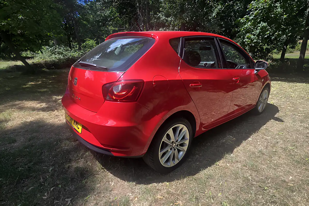 Used 2014 SEAT Ibiza Toca Red - Interior and Exterior details 7