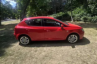 Used 2014 SEAT Ibiza Toca Red - Interior and Exterior details 8