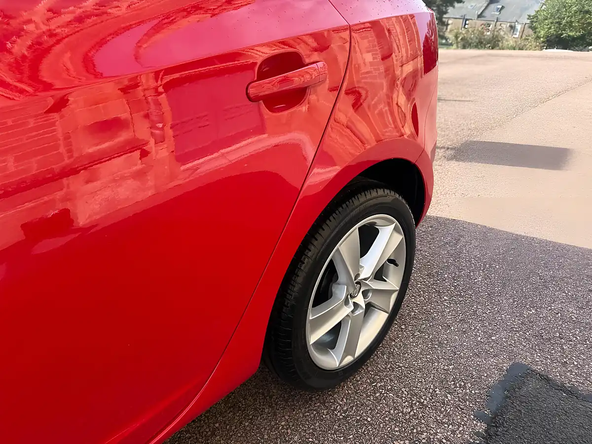 Used 2014 SEAT Ibiza Toca Red - Interior and Exterior details 11