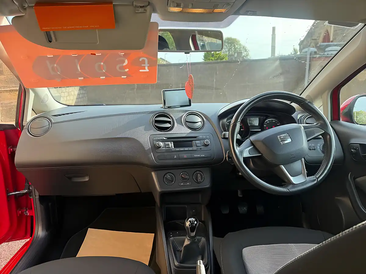 Used 2014 SEAT Ibiza Toca Red - Interior and Exterior details 16