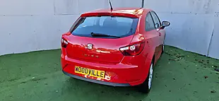 Used 2014 SEAT Ibiza Toca Red - Interior and Exterior details 8