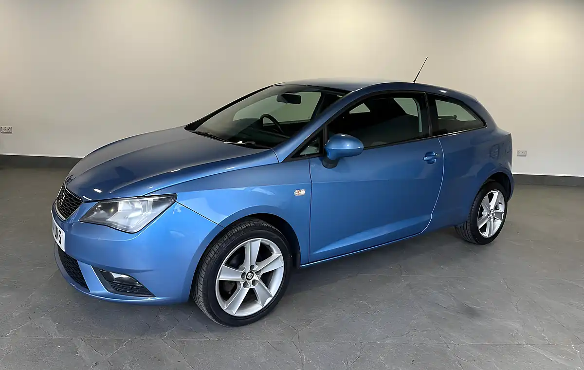 Used 2014 SEAT Ibiza Toca Sport Coupe Blue - Interior and Exterior details 7