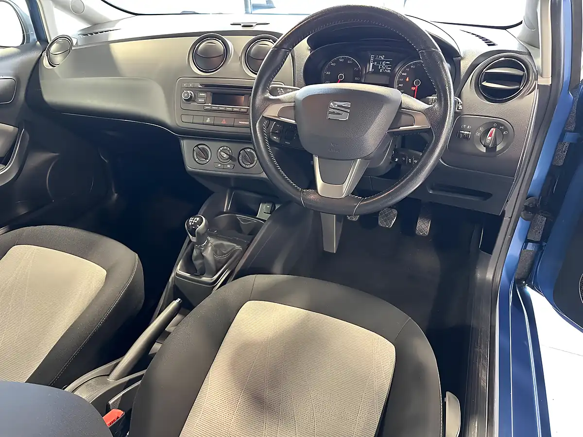 Used 2014 SEAT Ibiza Toca Sport Coupe Blue - Interior and Exterior details 9