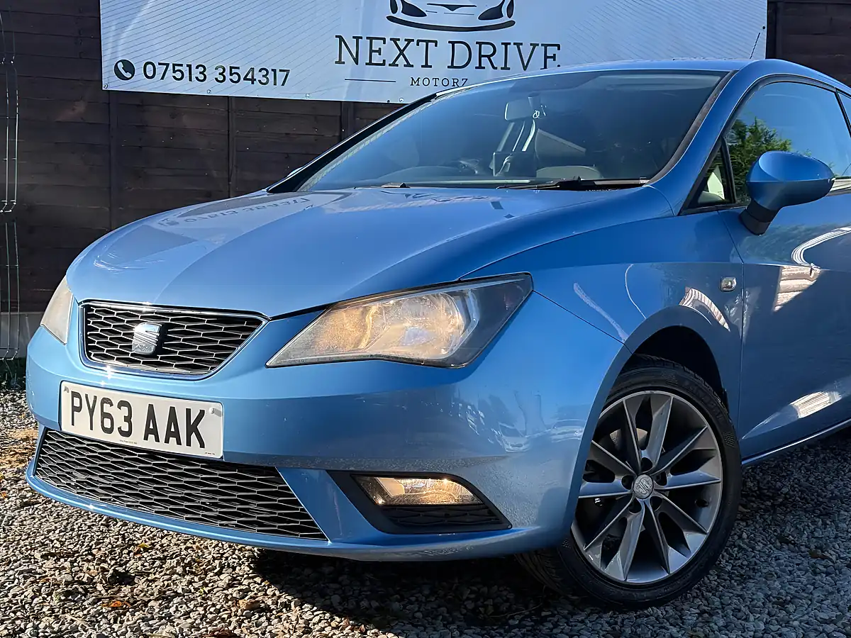 Used 2014 SEAT Ibiza Toca Sport Coupe Blue - Interior and Exterior details 4