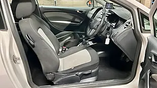 Used 2014 SEAT Ibiza Toca Sport Coupe Euro 5 White - Interior and Exterior details 8