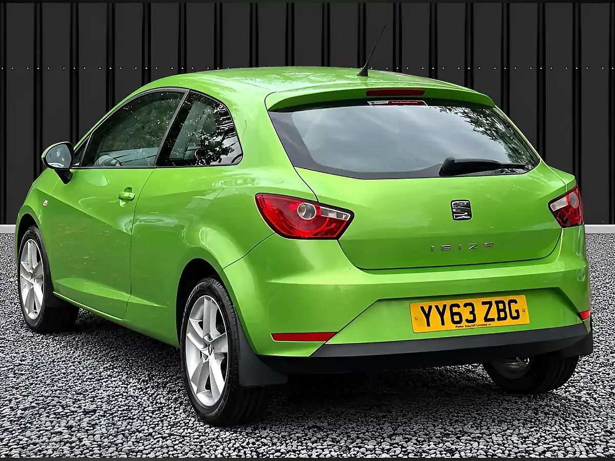 Used 2014 SEAT Ibiza Toca Sport Coupe Green - Interior and Exterior details 4
