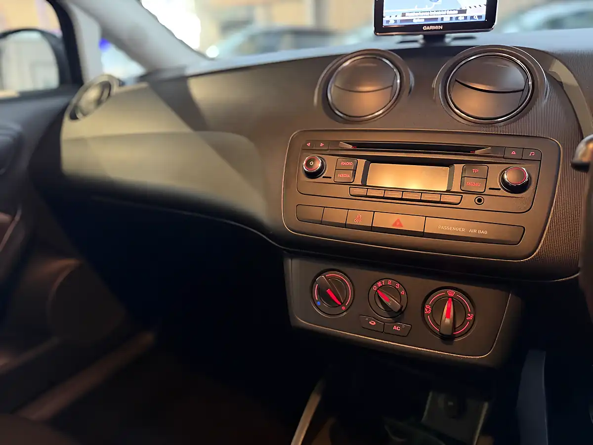 Used 2014 SEAT Ibiza Toca Sport Coupe Phantom Black - Interior and Exterior details 10