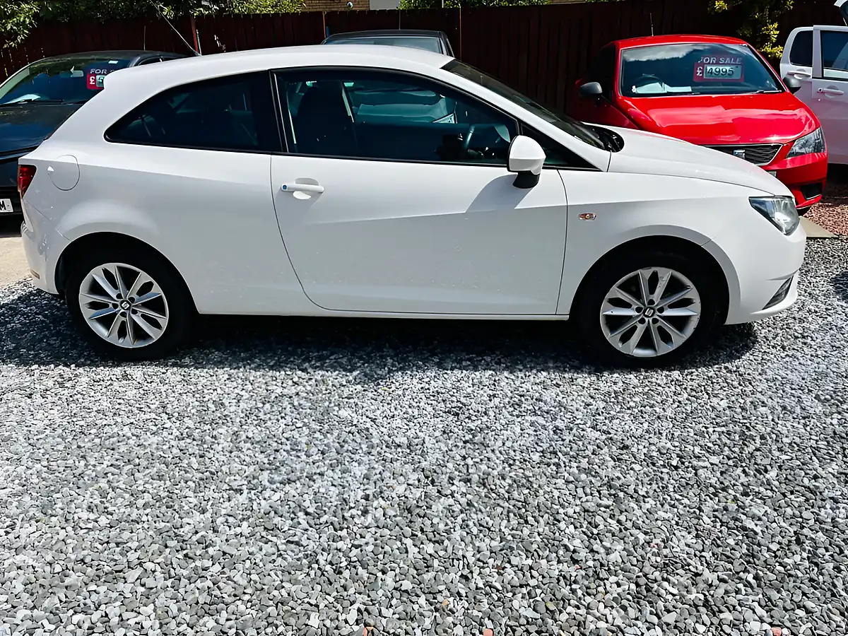 Used 2014 SEAT Ibiza Toca Sport Coupe White - Interior and Exterior details 10