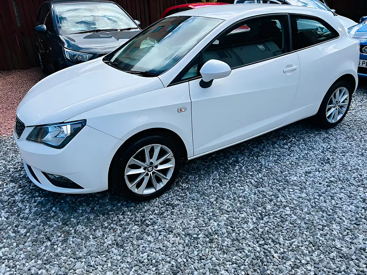Used 2014 SEAT Ibiza Toca Sport Coupe White - Interior and Exterior details 12