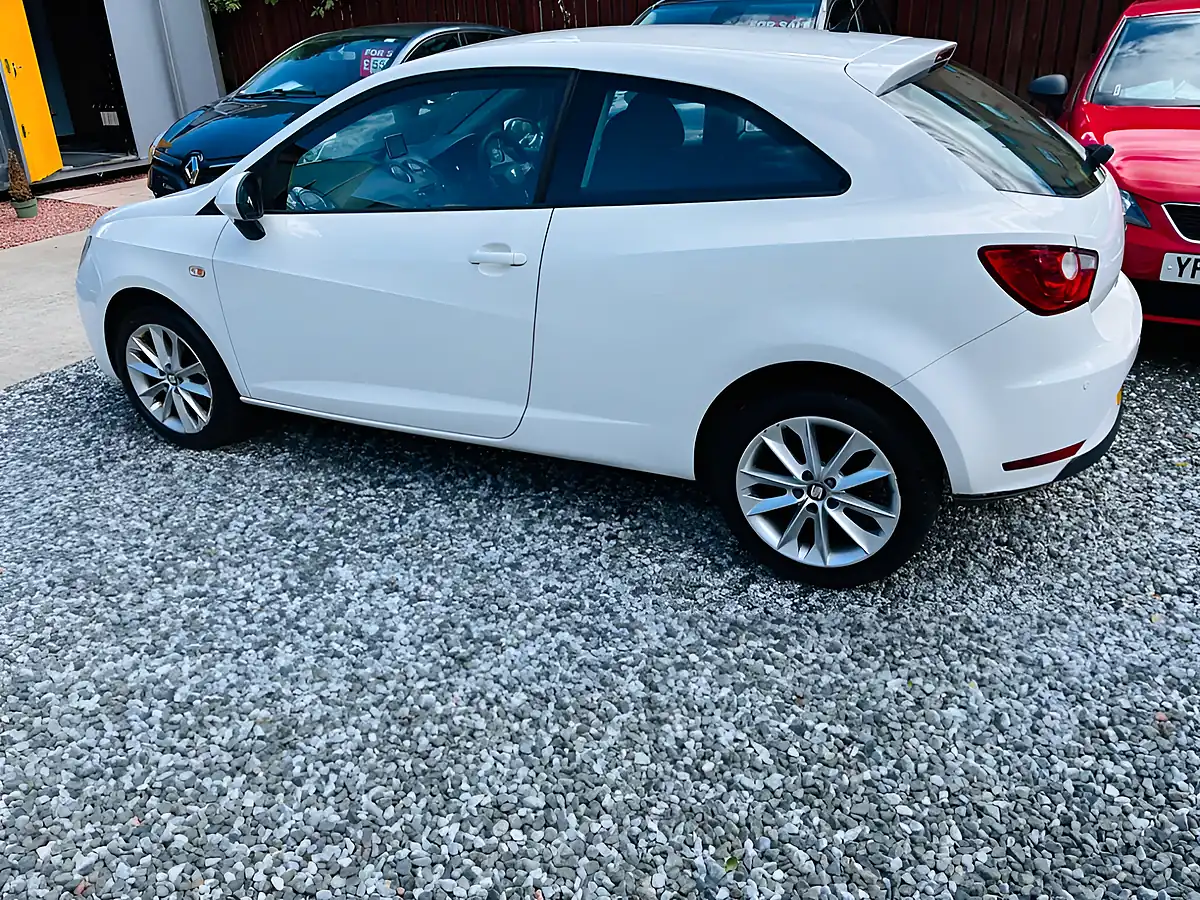 Used 2014 SEAT Ibiza Toca Sport Coupe White - Interior and Exterior details 16