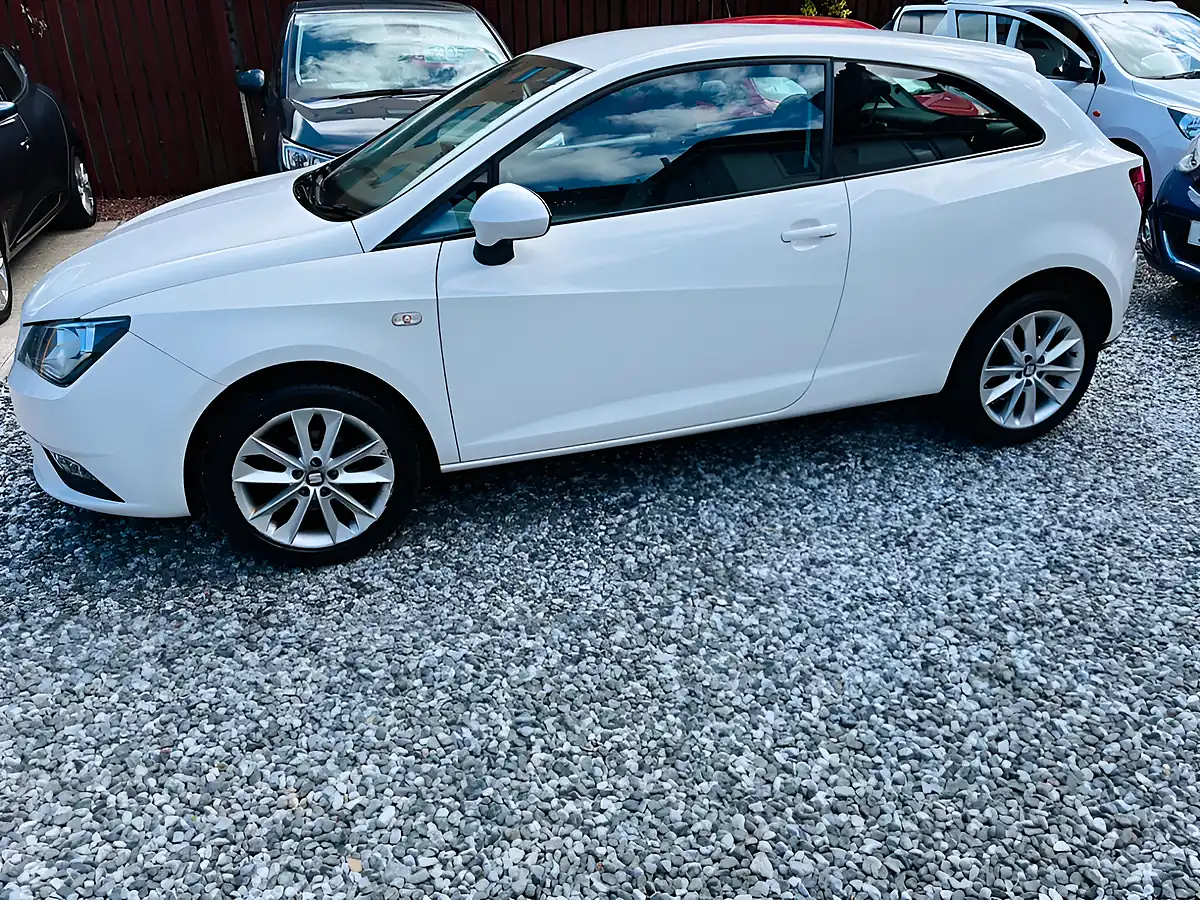 Used 2014 SEAT Ibiza Toca Sport Coupe White - Interior and Exterior details 17
