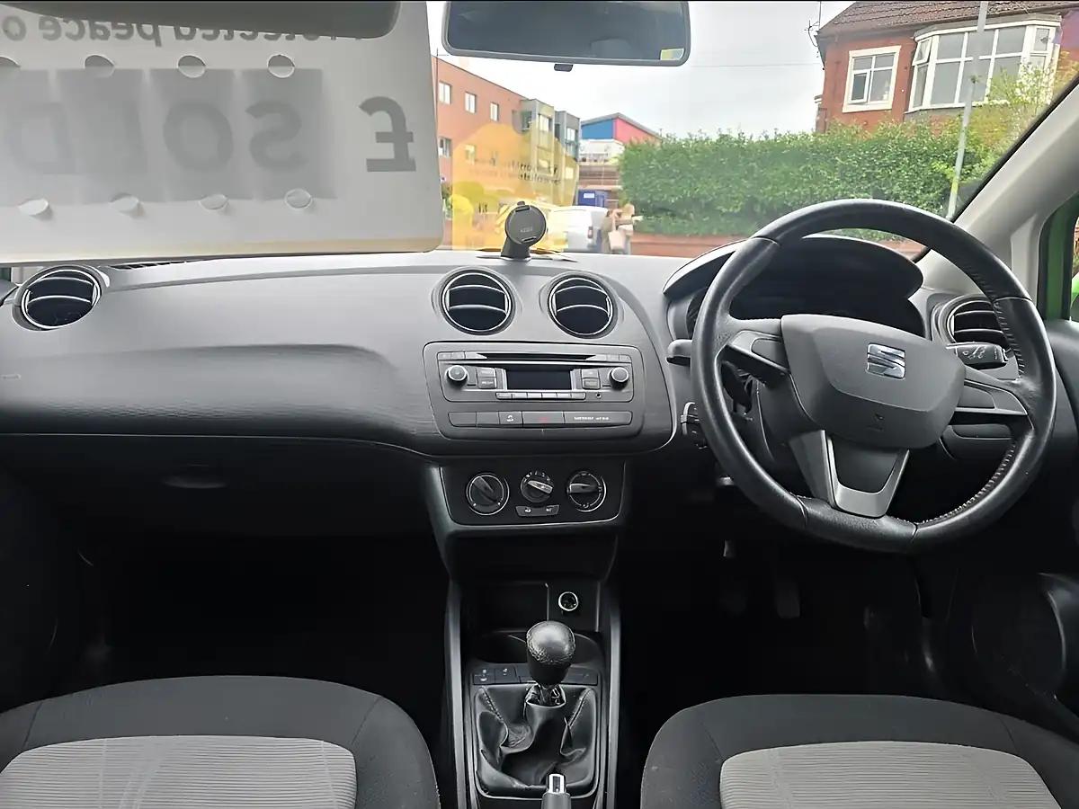 Used 2014 SEAT Ibiza Toca Sport Lima Green - Interior and Exterior details 12