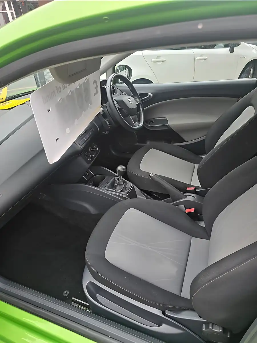 Used 2014 SEAT Ibiza Toca Sport Lima Green - Interior and Exterior details 15