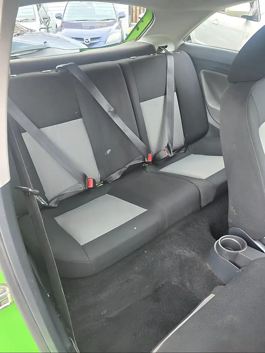 Used 2014 SEAT Ibiza Toca Sport Lima Green - Interior and Exterior details 16