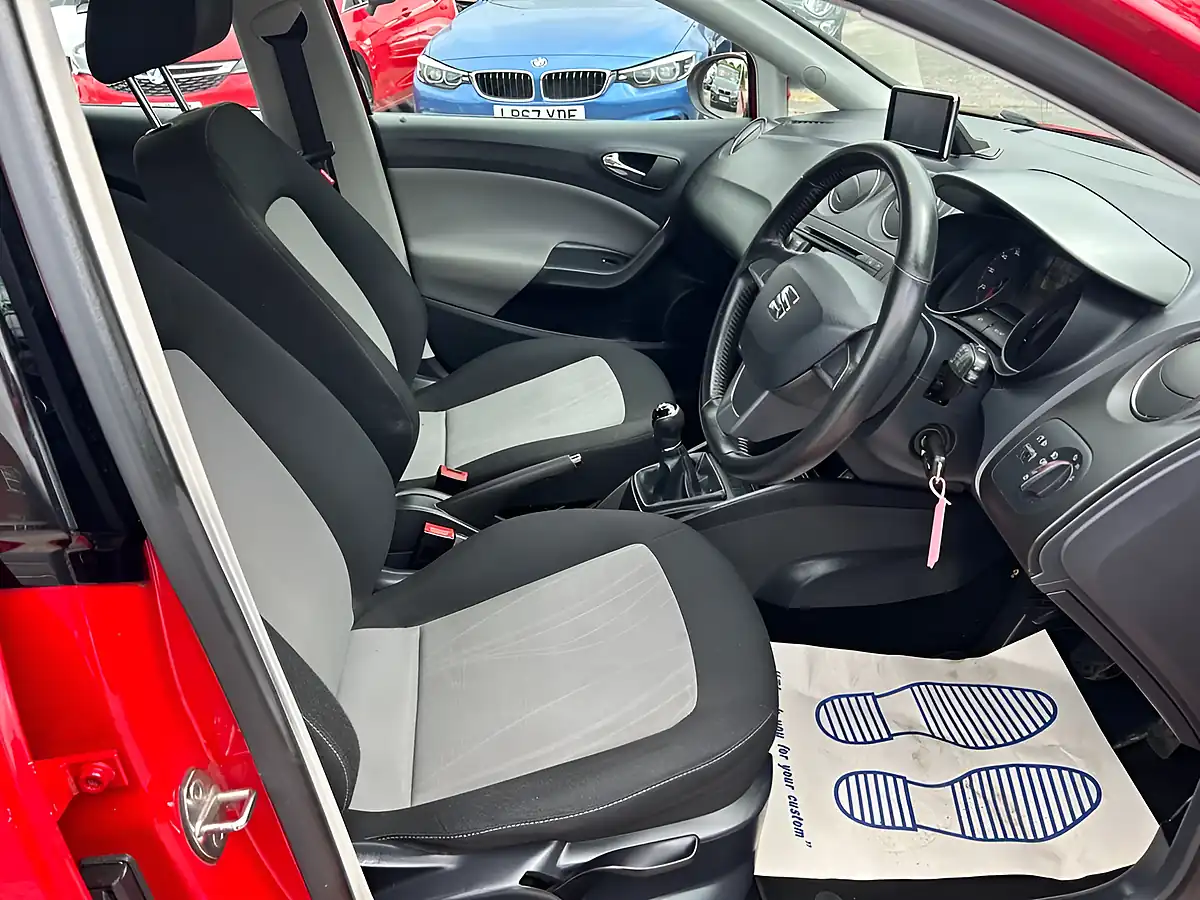Used 2014 SEAT Ibiza Toca ST Red - Interior and Exterior details 12